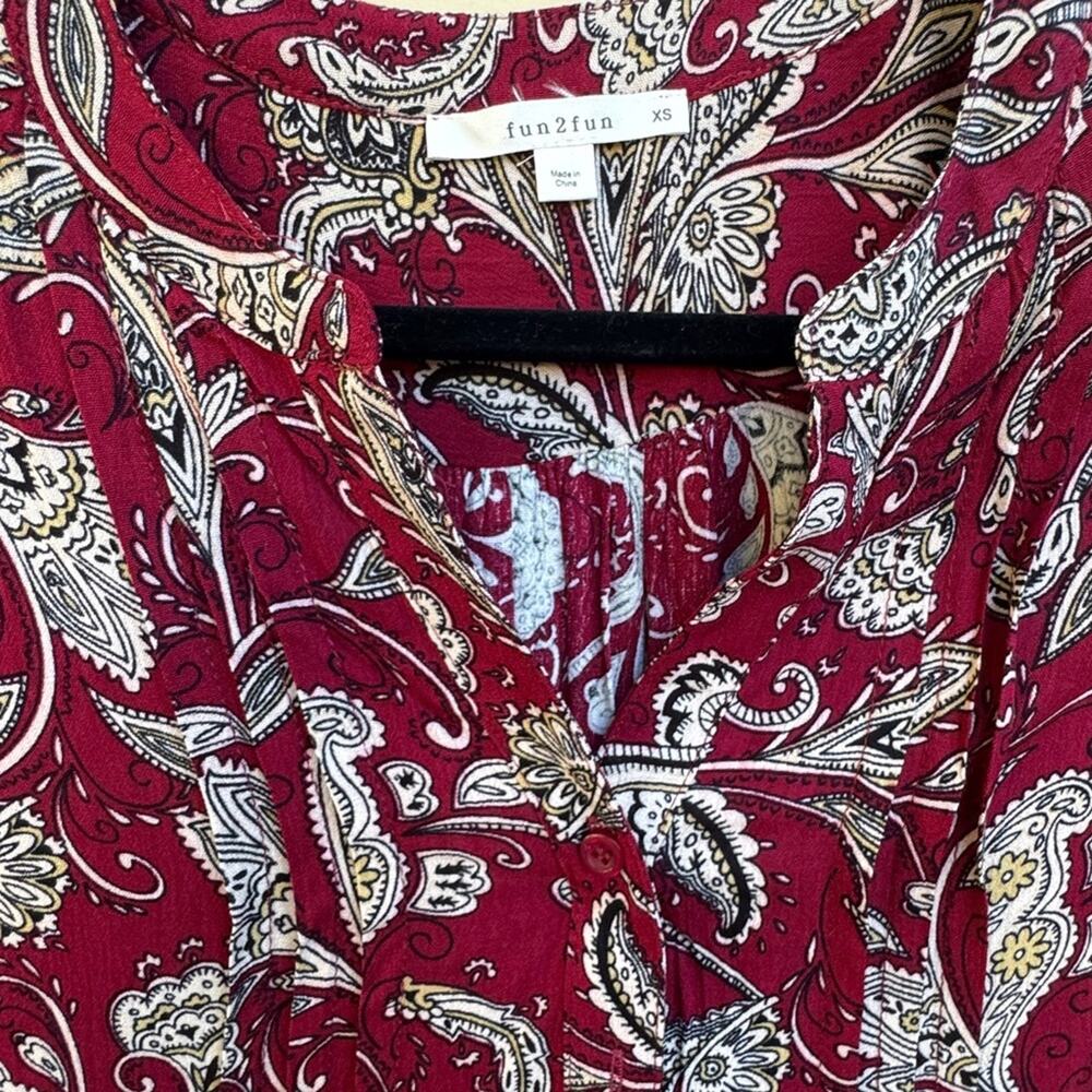 Fun 2 Fun x Stitch Fix Kearney Henley 3/4 Sleeve Red Paisley Print Blouse, XS - Picture 2 of 7